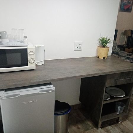 De La Rose Guesthouse Lephalale Εξωτερικό φωτογραφία