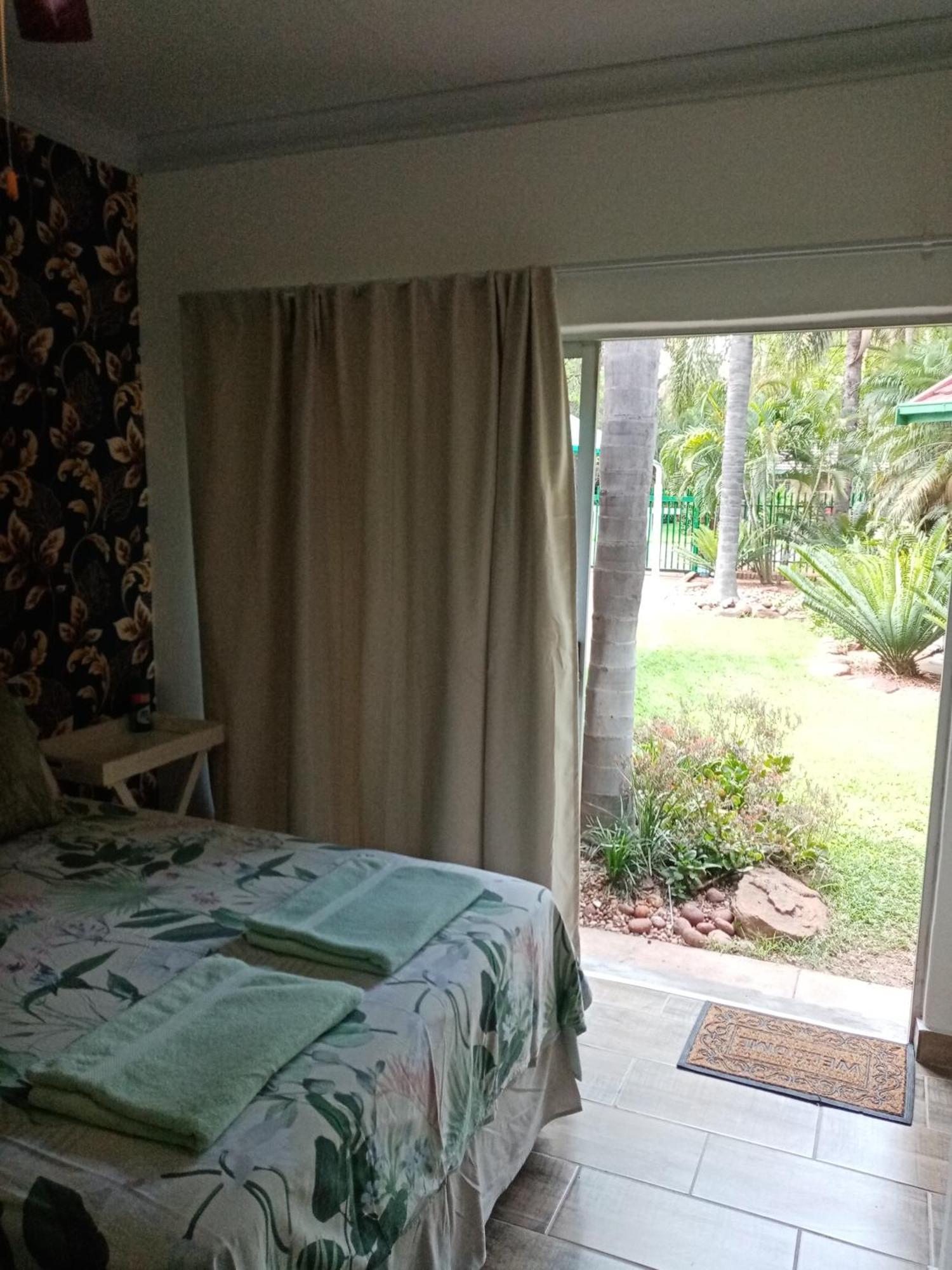 De La Rose Guesthouse Lephalale Εξωτερικό φωτογραφία