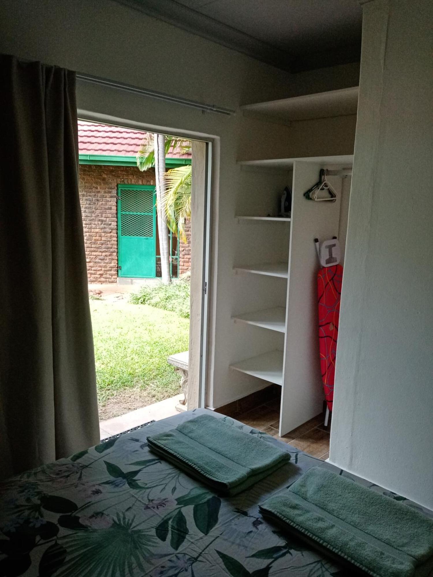 De La Rose Guesthouse Lephalale Εξωτερικό φωτογραφία
