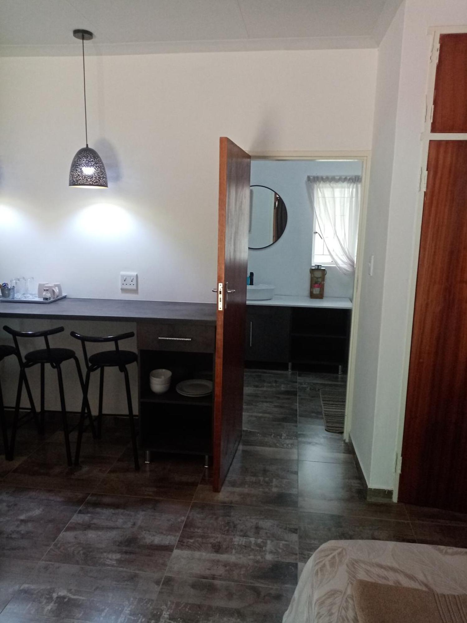 De La Rose Guesthouse Lephalale Εξωτερικό φωτογραφία