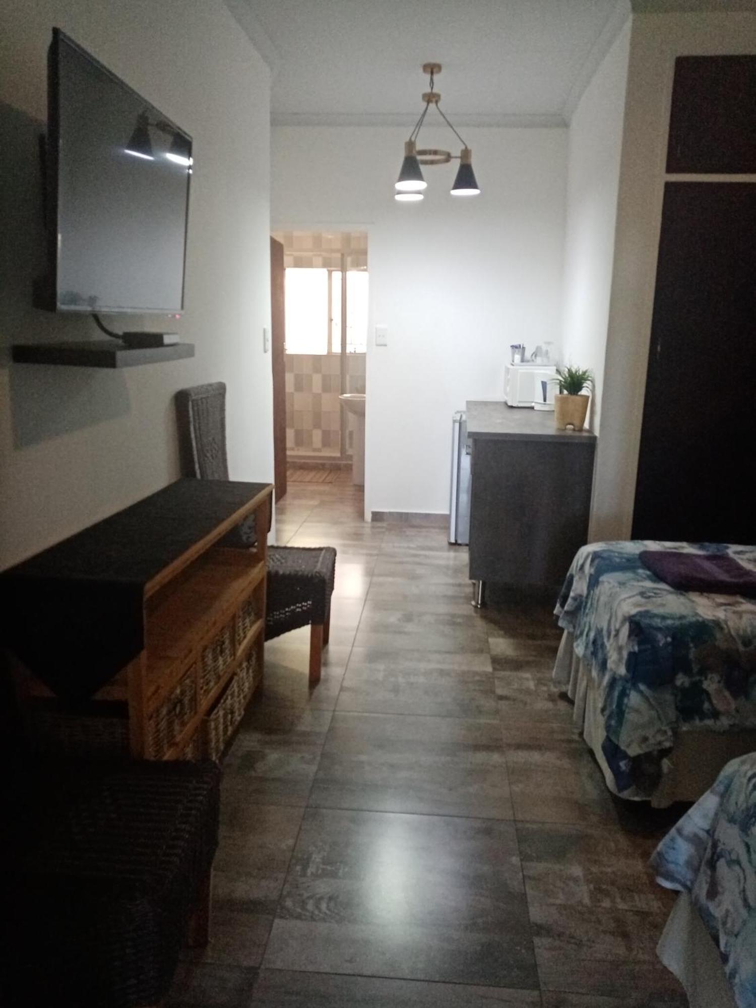 De La Rose Guesthouse Lephalale Εξωτερικό φωτογραφία